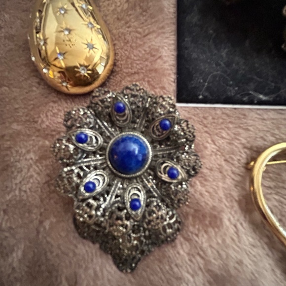 Six vintage brooches (pins) - Picture 3 of 7